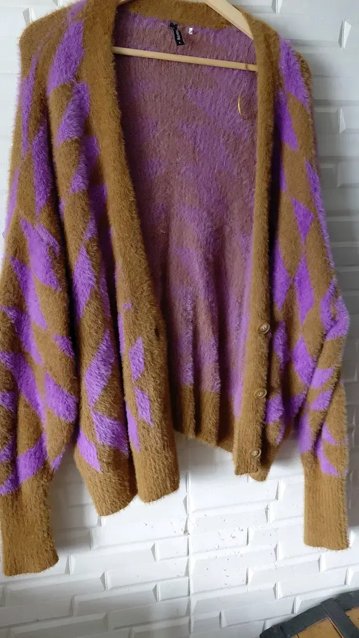 Cardigan de lana marrón y morado Barbados