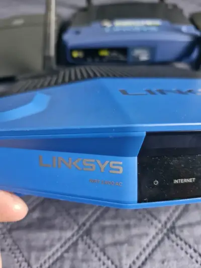 Router Linksys WRT 1900 AC de alto rendimiento - miniatura 1