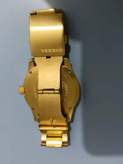 Reloj dorado para hombre Diesel con pulsera metálica - miniatura 4