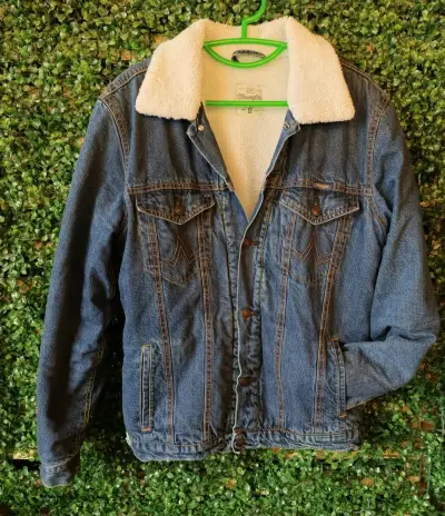 Chaqueta de mezclilla Wrangler con forro de borrego - miniatura 1
