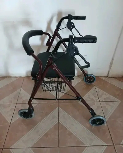 Andador con asiento y frenos para adultos - miniatura 1