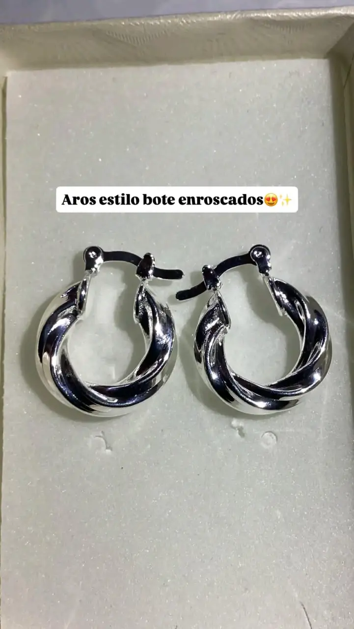 Aros estilo bote enroscados plateados