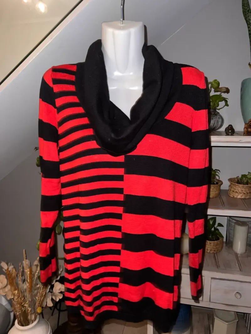 Sweater Esprit de rayas rojo y negro - 1