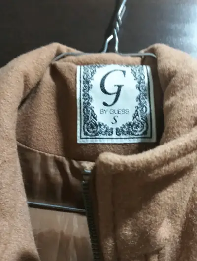 Abrigo de lana camel con cinturón Guess - miniatura 2