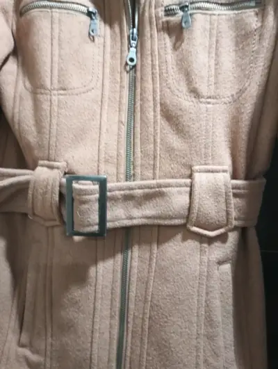 Abrigo de lana camel con cinturón Guess - miniatura 3