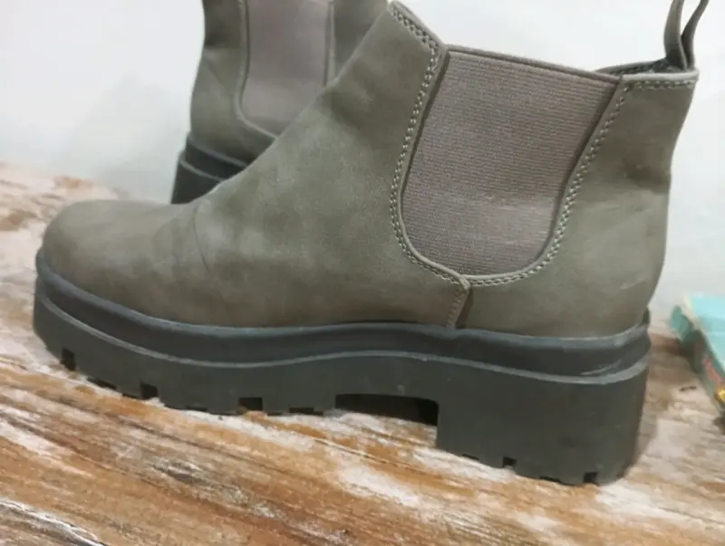 Botines de cuero verde oliva con plataforma - 2