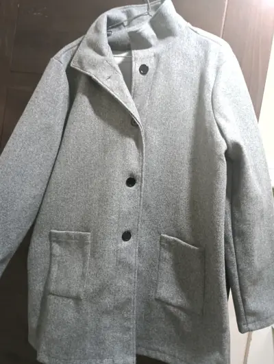 Abrigo gris de lana para hombre - miniatura 3