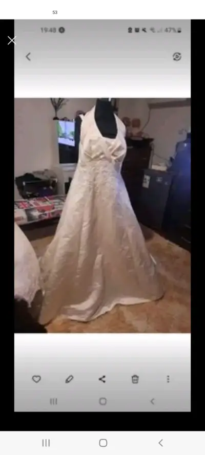 Vestido de novia blanco elegante - miniatura 1