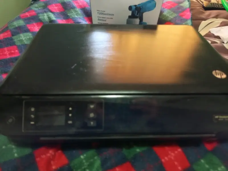 Impresora multifuncional HP con escáner - 2