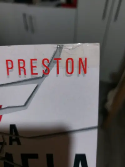 Libro 'La Gemela' de Natasha Preston - miniatura 2