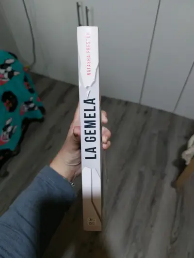 Libro 'La Gemela' de Natasha Preston - miniatura 3