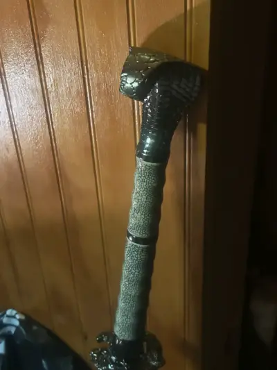 Bastón decorativo con diseño de serpiente - miniatura 2