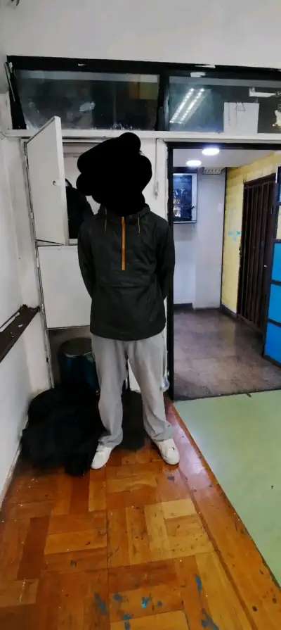 Cortaviento Negro con Capucha DECATHLON - miniatura 4