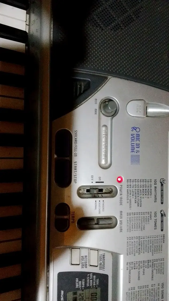 Teclado Casio CTK-496 con adaptador - 3