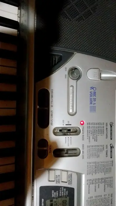 Teclado Casio CTK-496 con adaptador - miniatura 3