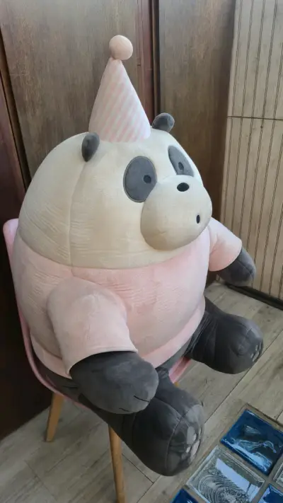 Peluche gigante de panda con gorro de fiesta orig. - miniatura 3