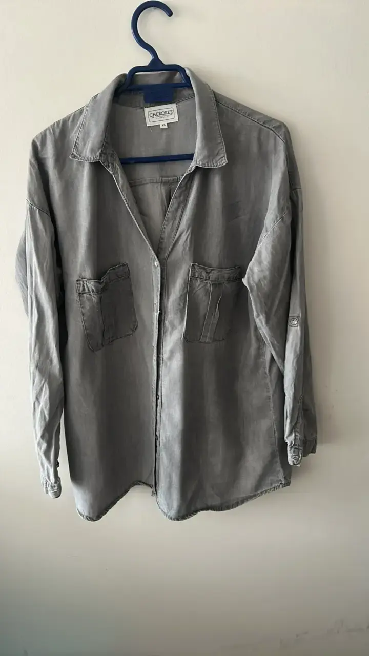 Camisa gris de mezclilla Cherokee talla XL - 1