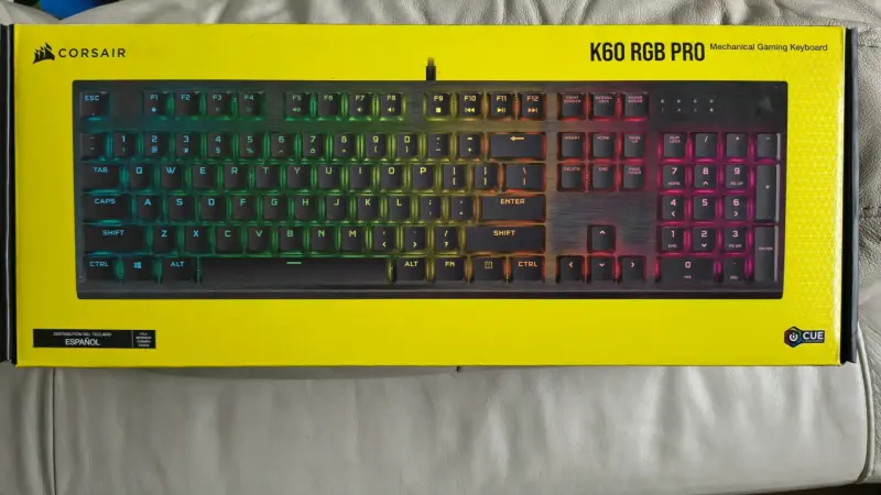 Teclado mecánico Corsair K60 RGB Pro para gaming - 2