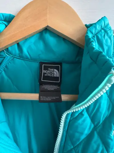 Chaqueta acolchada turquesa The North Face para mujer - miniatura 3