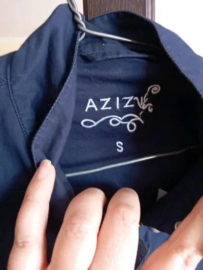 Chaqueta azul con botones decorativos - miniatura 5