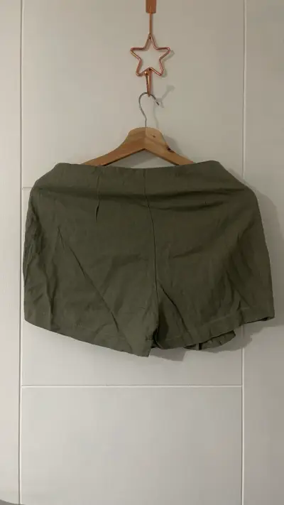 Falda Short corta verde con volantes Index Basics - miniatura 2