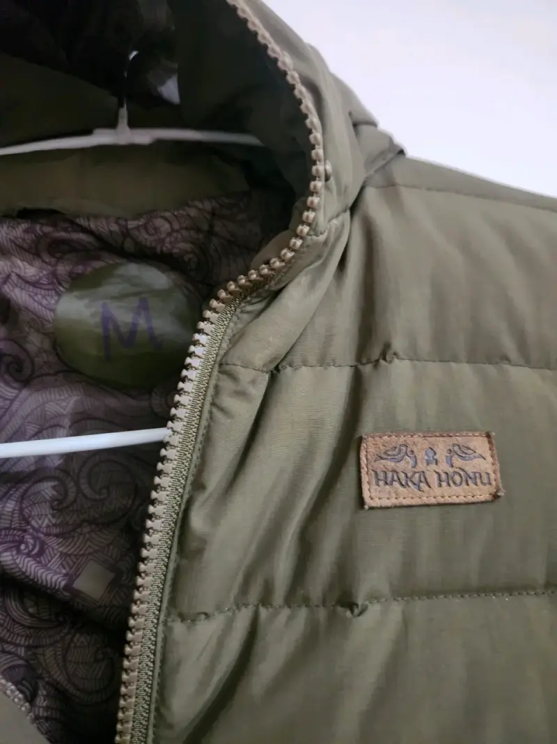 Chaqueta acolchada verde con capucha Haka Honu - 3