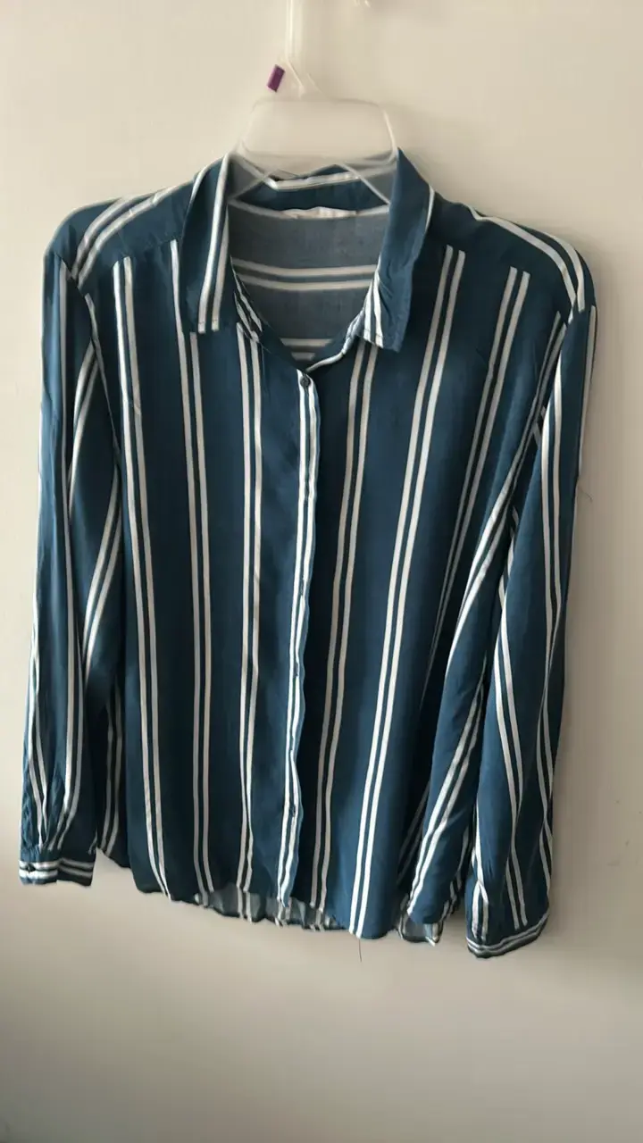 Blusa de rayas azul y blanca para mujer - 4