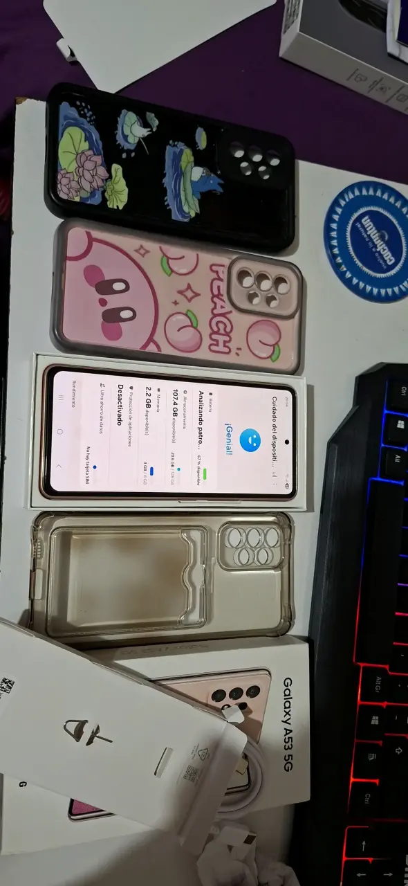 Samsung Galaxy A53 5G con fundas personalizadas - 1
