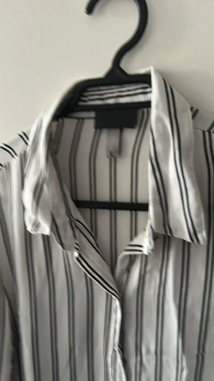 Camisa de rayas blancas y negras para mujer - 4