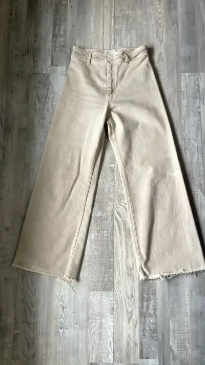 Pantalón Zara tiro alto talla 38 — beige - miniatura 1