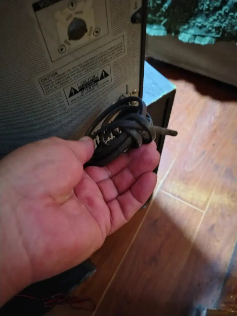 Sistema de sonido Sony con radio FM y USB - 4