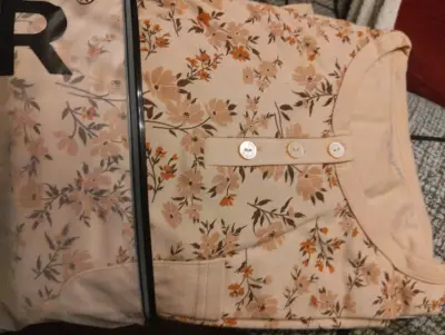 Pijama de mujer floral Kayser - miniatura 3