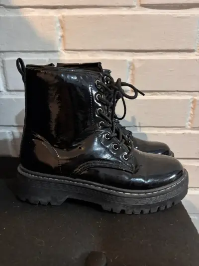 Botines de charol negro con plataforma - miniatura 1