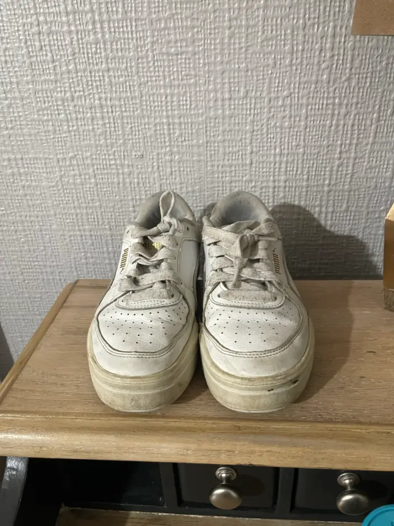 Zapatillas deportivas blancas Puma usadas - 2