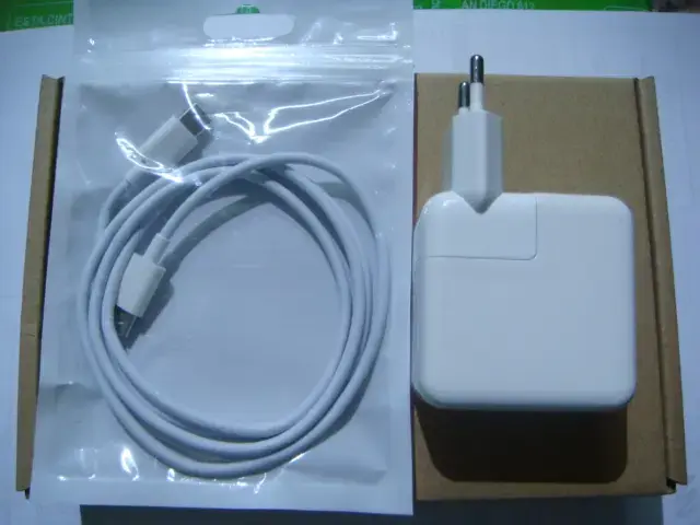Cargador USB-C 29w macbook neo - 1