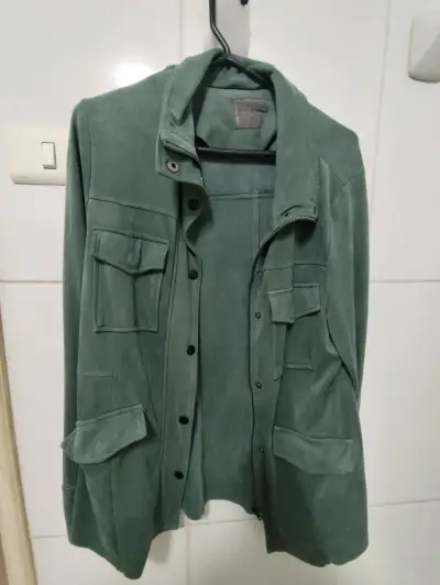 Chaqueta verde de gamuza con bolsillos - miniatura 2