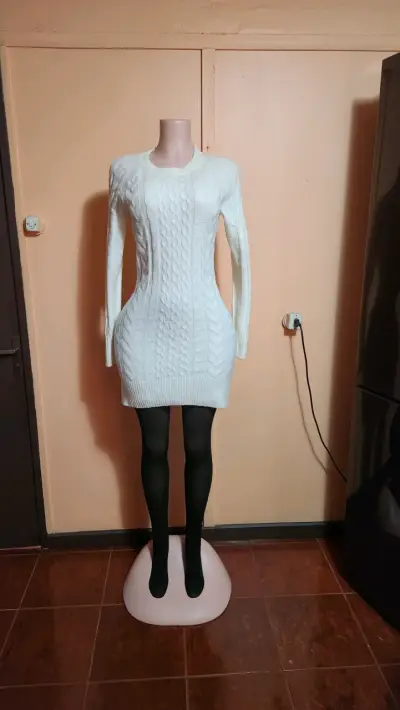 Vestido de punto blanco para mujer - miniatura 1