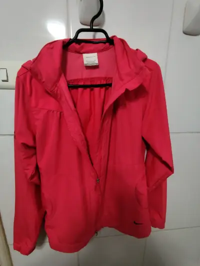 Chaqueta deportiva rosa con capucha Nike - miniatura 3