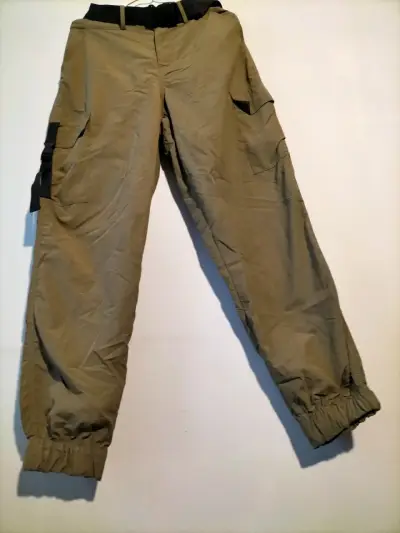 Pantalones cargo color caqui para hombre - miniatura 2