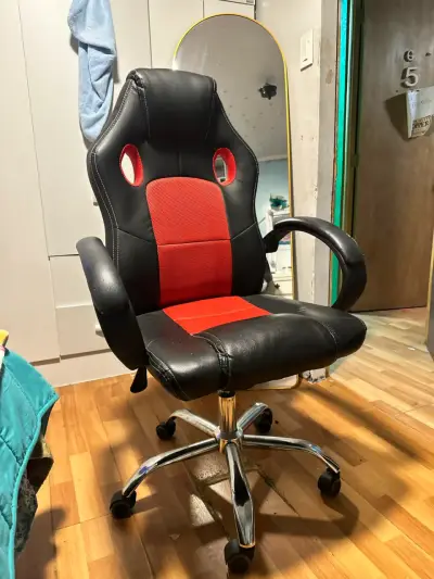 Silla gamer ergonómica negro y rojo - miniatura 1