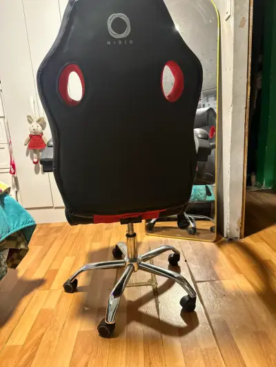Silla gamer ergonómica negro y rojo - miniatura 2