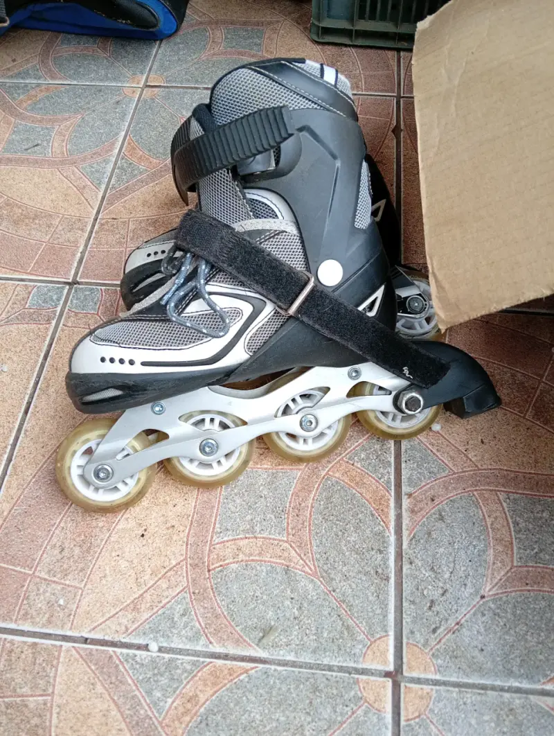 Patines en línea Hondar negros con ajuste seguro - 3