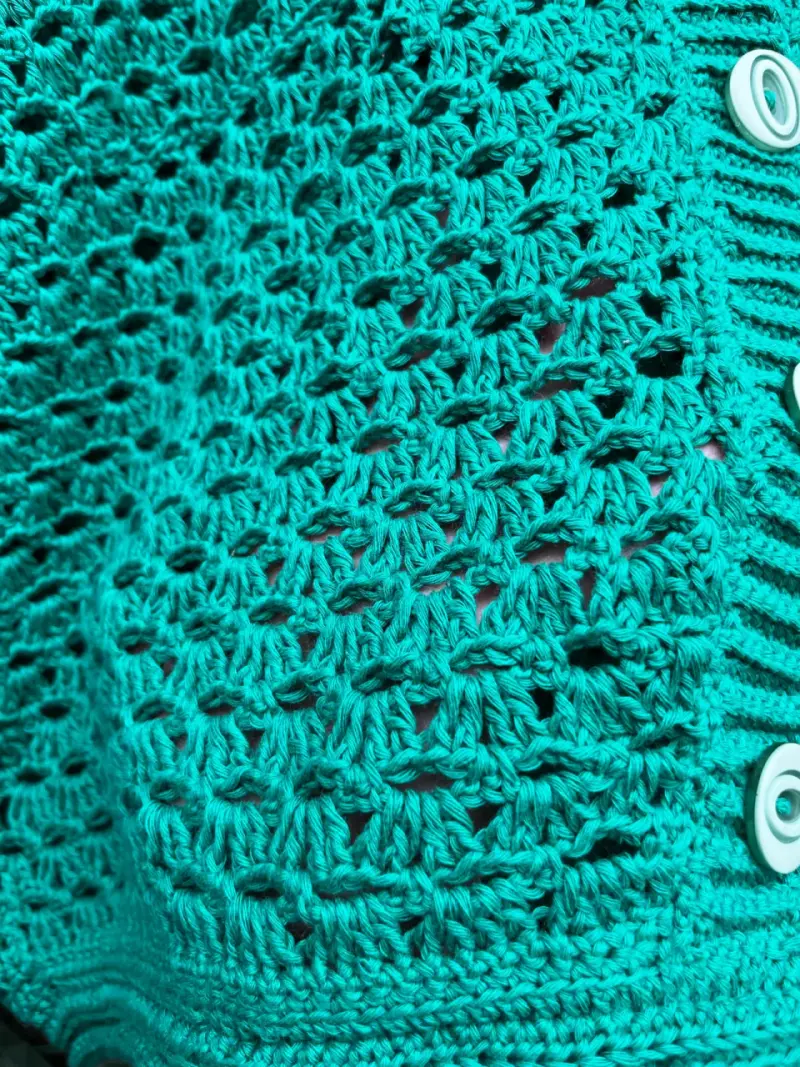 Cárdigan tejido verde con botones - 2