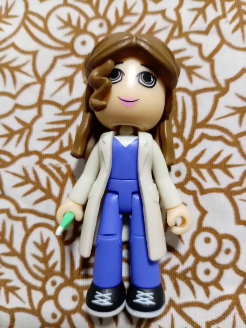 Figura de acción médica DevSeries con accesorio - 1
