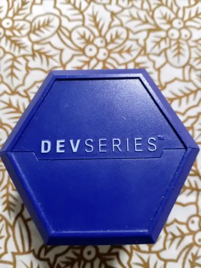 Figura de acción médica DevSeries con accesorio - miniatura 2