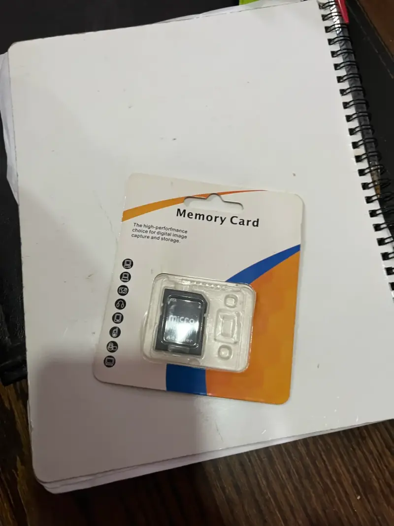 Tarjeta de Memoria MicroSD con Adaptador - 3