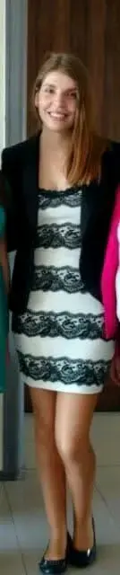 Vestido ajustado con encaje negro y blanco - 3