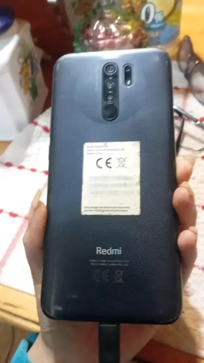Xiaomi Redmi 9 4GB ram 64GB almacenamiento, usado - miniatura 1