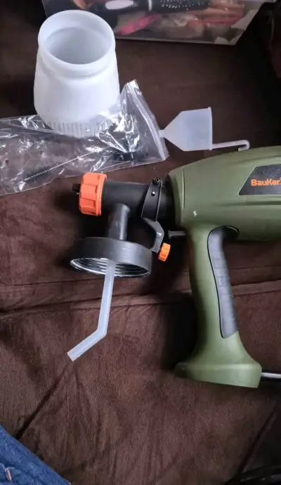 Pistola para pintar eléctrica Bauker 400W verde - miniatura 2