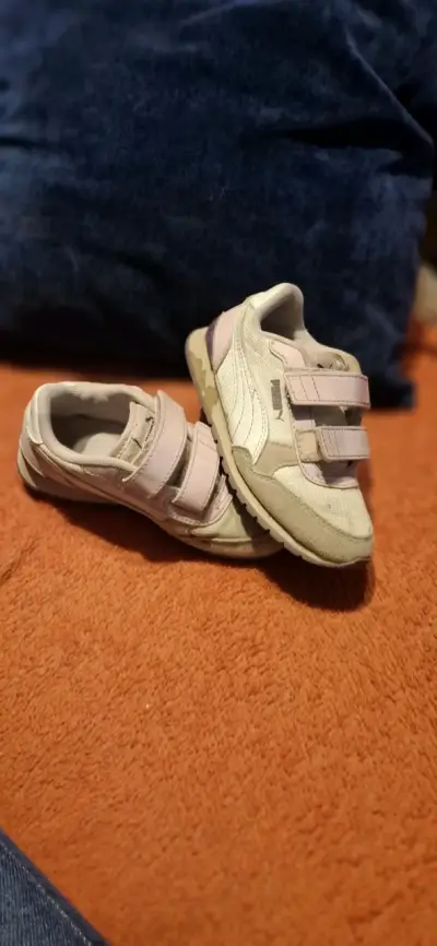 Zapatillas de bebé color beige con cordones rosados - miniatura 4